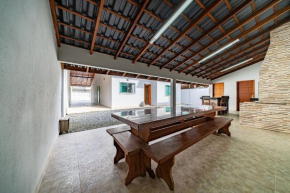 125 - Casa com 03 dormitórios na Praia de Mariscal